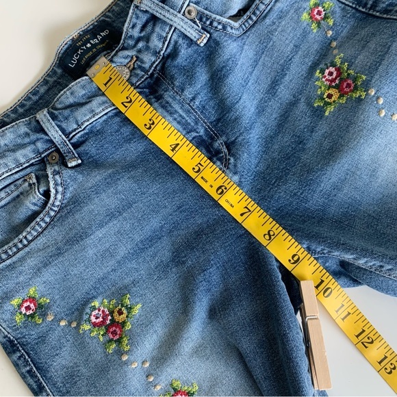 Lucky Brand Ava mid rise skinny jeans embroidered floral front‎ and rear, size 2 - Picture 13 of 14
